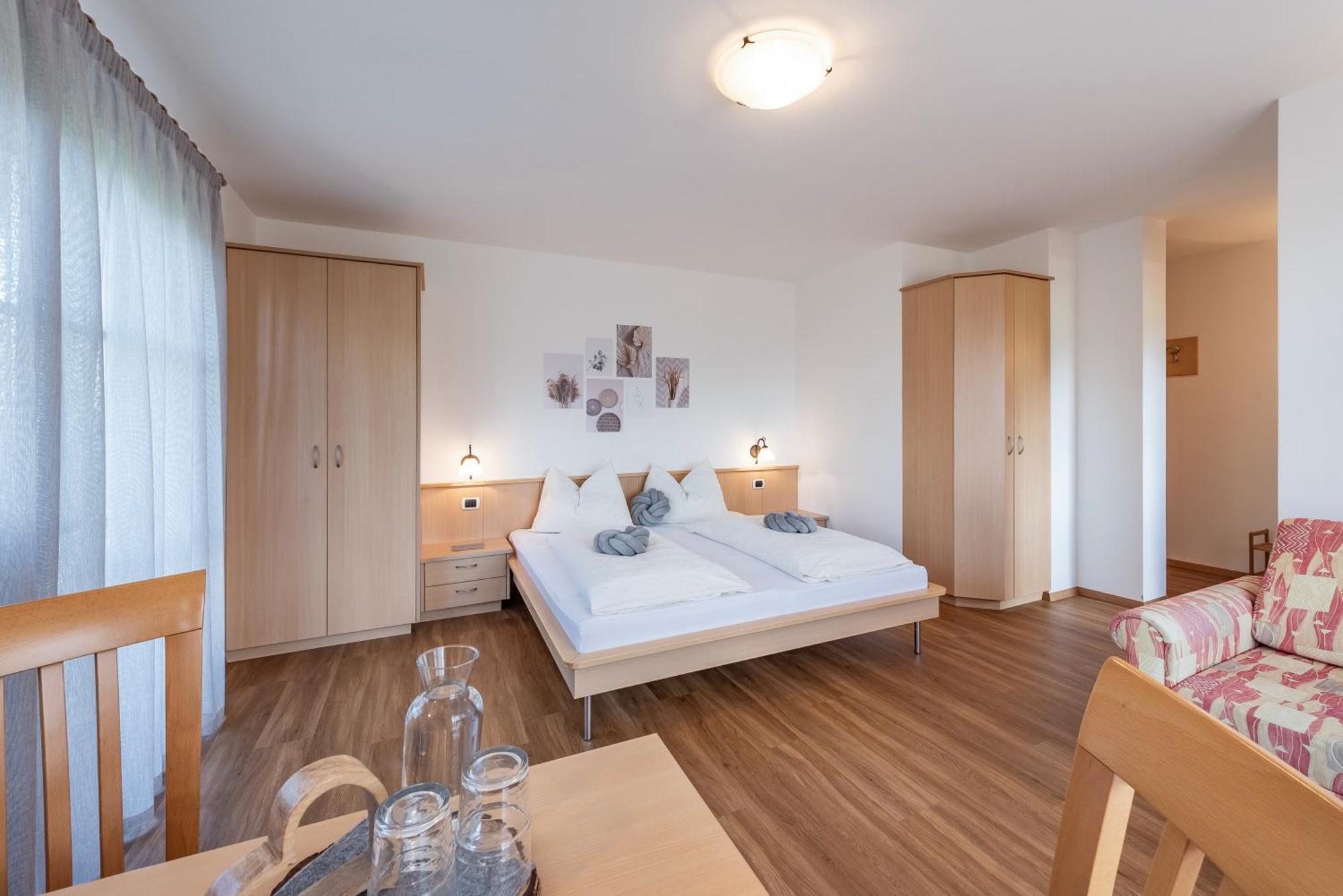 Trinnerhof- Hof Chalets Und Obsthof Mit Zimmer Natz-Schabs Exterior foto