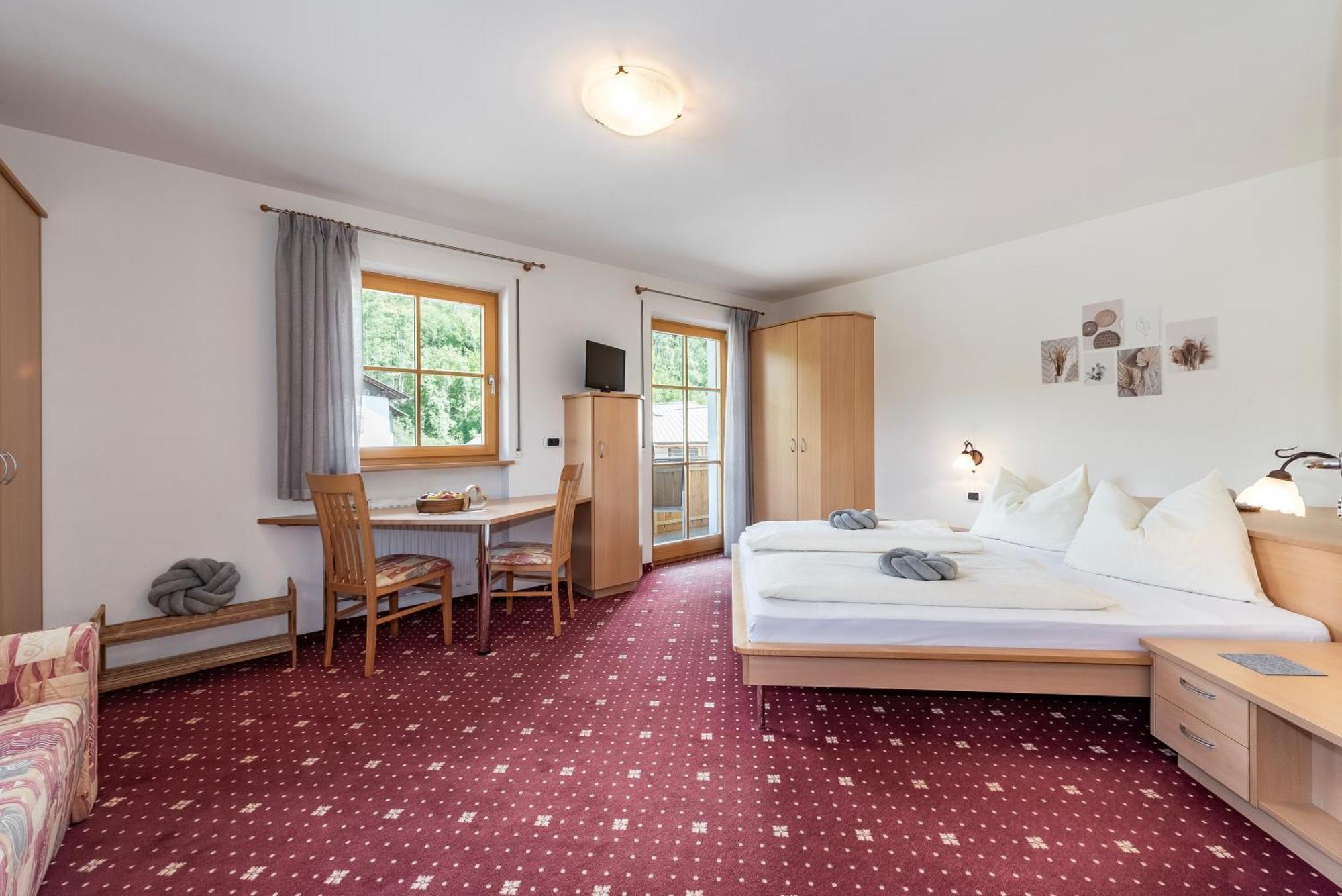 Trinnerhof- Hof Chalets Und Obsthof Mit Zimmer Natz-Schabs Exterior foto
